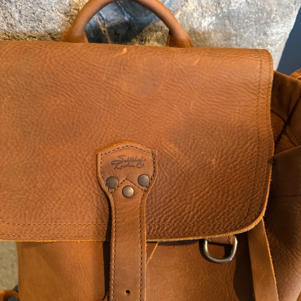 Saddleback leather 12" Tumbled Leather Backpack - Picture 5 of 6
